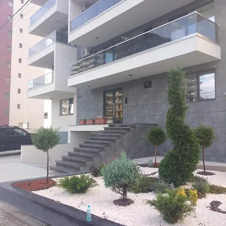 公寓 Inchiriere Apartament In Regim *